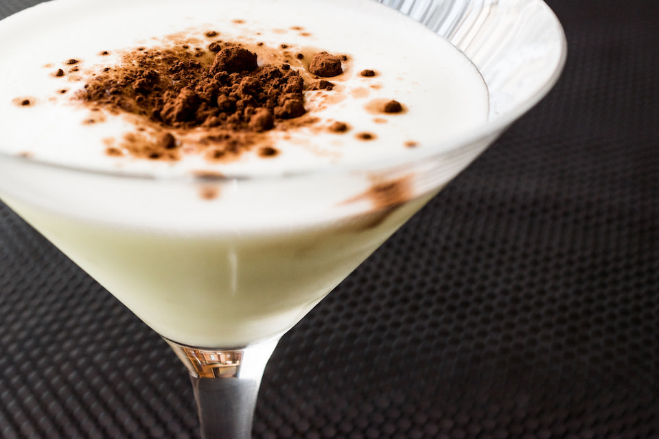 グラスホッパーのレシピ カクテル言葉 度数 名前の由来も解説 チョコミント風カクテルを作ろう ソルト